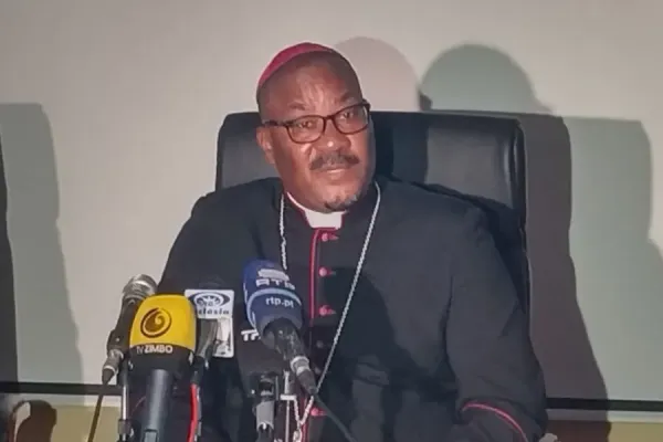 Bishop Maurício Agostinho Camuto during a press conference at CEAST Secretariat in Luanda. Credit: ACI Africa