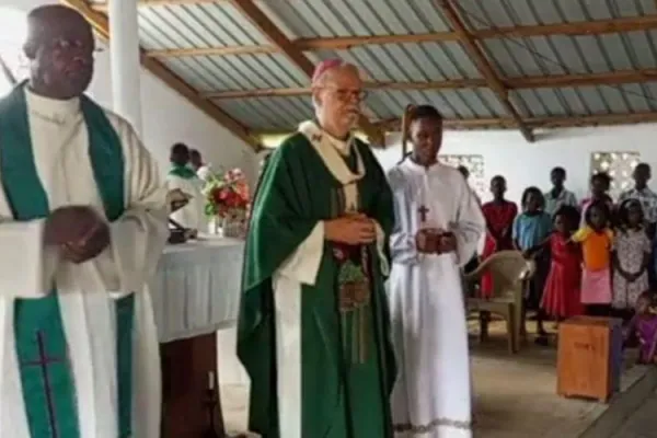 Archbishop Claudio Dalla Zuanna with the new Parish Priest of Our Lady of the Immaculate Conception Nhamatand Parish of Mozambique’s Beira Archdiocese, Fr. António Ticaqui Augusto. Credit: Beira Archdiocese