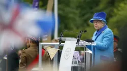 Queen Elizabeth II re-opens Borders Railway, Sept. 9, 2015. | Scottish Government via Flickr (CC BY 2.0)