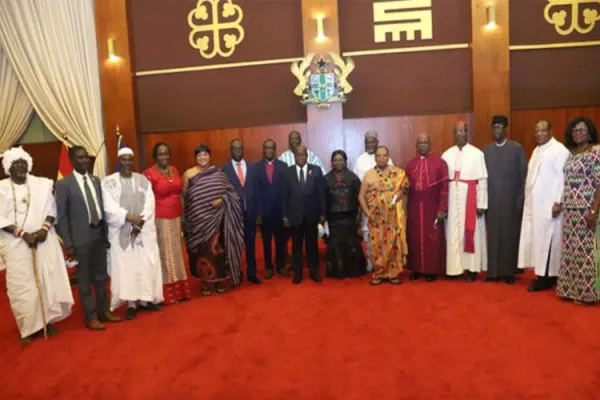 President Nana Addo Dankwa Akufo-Addo with members of the newly
constituted Governing Board of Ghana’s National Peace Council after
the inauguration in Accra on November 10, 2020. / Daniel Orlando