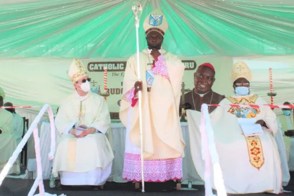 Bishop Rudolf Nyandoro of Zimbabwe Gweru Diocese during his installation at Mkoba Stadium in Gweru October 24. / Website Catholic Church News Zimbabwe.