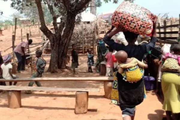 IDPs arriving at Our Lady of Mount Carmel Catholic Church in the Diocese of Kumbo, Cameroon / Denis Hurley Peace Institute