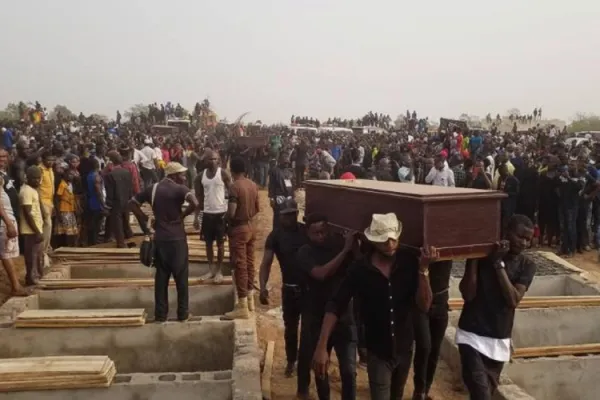 A mass burial site at Genabe village, in Makurdi- Benue State where over 80 people who were killed following an attack on 1 January 2018 on the village were buried. Credit: Catholic Diocese of Makurdi