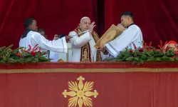 Pope Francis delivers the Urbi et Orbi address in St. Peter's Square, Wednesday, Dec. 25, 2024 / Credit: Daniel Ibáñez/CNA