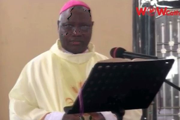 Archbishop Ignatius Kaigama during Holy Mass at Sacred Heart Parish Abuja Sunday, May 17, 2020.