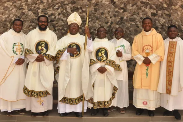 Archbishop Ignatius Ayau Kaigama with Priests of  Mater Dei Gwagwalada Parish of the Archdiocese of Abuja. Credit: Abuja Archdiocese/Facebook