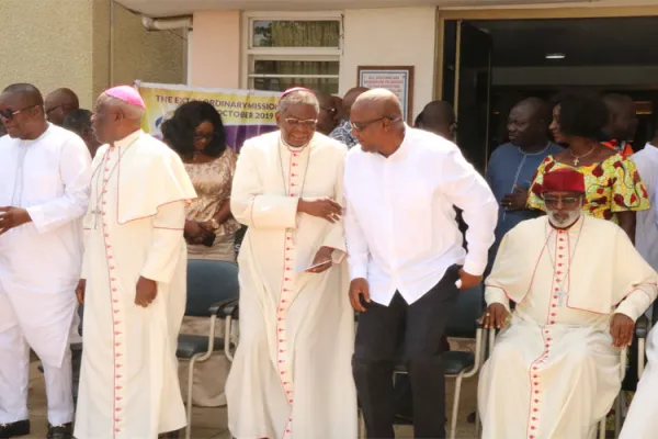 Archbishop Naameh, President of the Ghana catholic Bishops’ Conference with Former Ghana President John Mahama at the National Catholic Secretariat in Accra, September 23, 2019 / Damian Avevor, Ghana