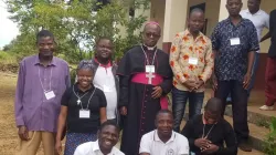 Archbishop Inácio Saúre with Catholic youth in Nampula Archdiocese. Credit: Nampula Archdiocese