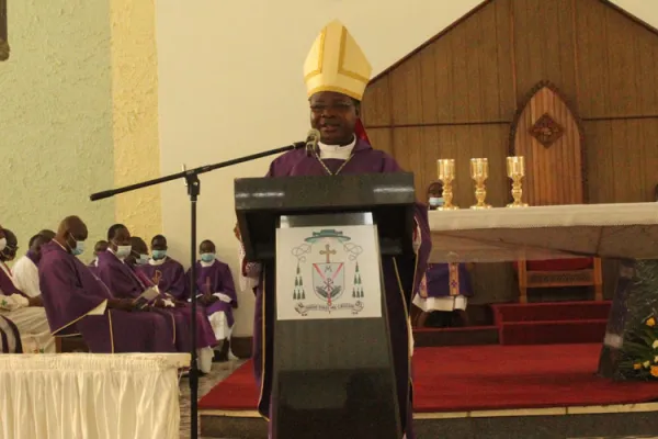 Bishop Benjamin Phiri of Zambia's Ndola Diocese during Ash Wednesday Mass on 17 February 2021 / Diocese of Ndola/Facebook Page