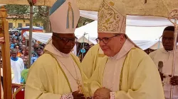 Archbishop Antonio Guido Filipazzi with Bishop Mark Maigida Nzukwein, new Bishop of Wukari Diocese. Credit: Nigeria Catholic Network