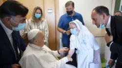 Pope Francis greets staff at the Gemelli Hospital in Rome, July 11, 2021/ Vatican Media