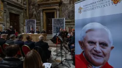 The Joseph Ratzinger-Benedict XVI Vatican Foundation awards the Ratzinger Prize to Notre Dame theologian Cyril O’Regan and Japanese sculptor Etsurō Sotoo at in a ceremony at the Vatican on Nov. 22, 204. / Credit: Daniel Ibañez/CNA