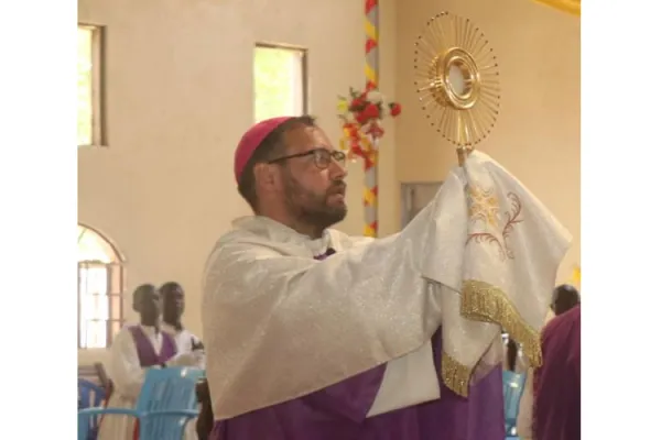 Bishop Christian Carlassare during Thanksgiving Mass on 26 March 2022 following his Episcopal Ordination. Credit:  Fr. Wanyonyi Eric Simiyu, S.J. (Rumbek)