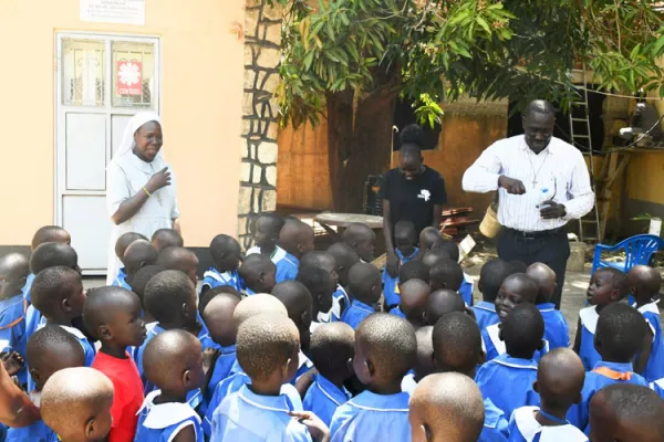 Sr. Margaret Lakop with pupils of Sacred Heart Nursery School in Juba during their visit to the Sudan and South Sudan Catholic Bishops Conference (SSCBC) Secretaria on Wednesday 28 September 2022. Credit: CRN