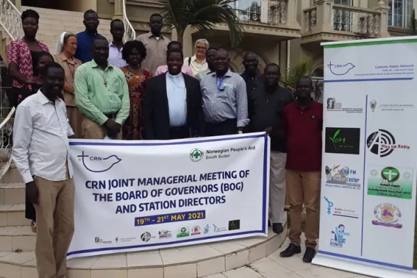 Bishop Edward Eduardo Hiiboro with members of the Catholic Radio Network (CRN) in South Sudan/ Credit: ACI Africa