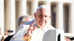 Pope Francis greeting pilgrims at St. Peter's Square 05 October 2022. Credit:  Daniel Ibáñez / CNA